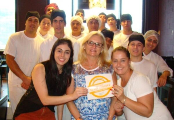 crn-2-entrega-selo-de-qualidade-a-estabelecimento-comercial-2