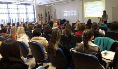 nutricionistas-de-caxias-do-sul-e-passo-fundo-recebem-a-carteira-profissional