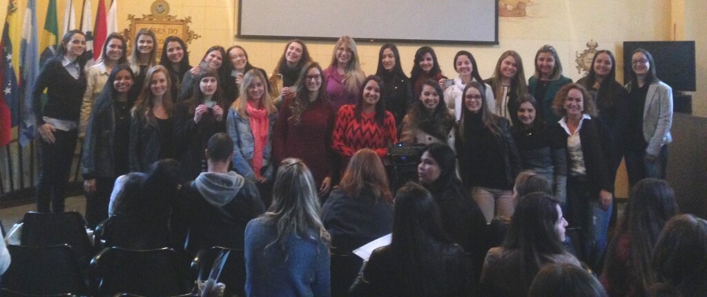 crn-2-entrega-carteiras-de-identidade-profissional-em-pelotas