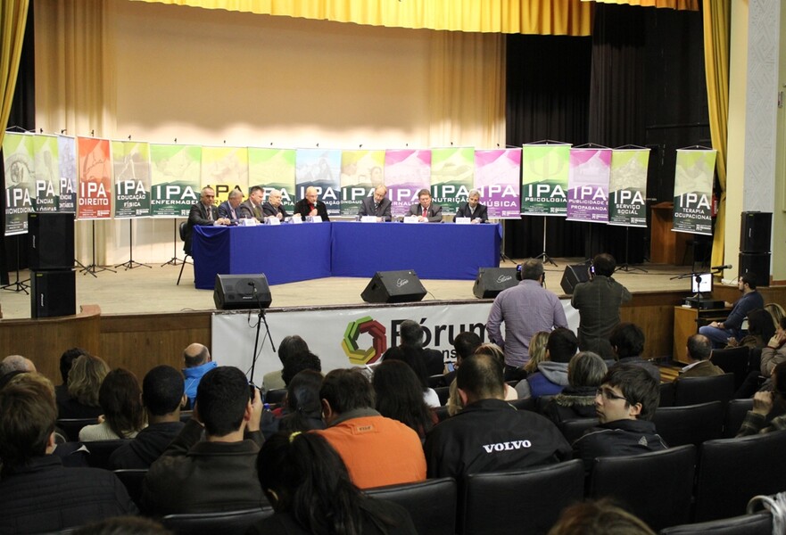encontro-debate-legado-deixado-pela-copa-em-porto-alegre